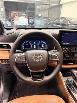 تۆیۆتا هایلاندەر